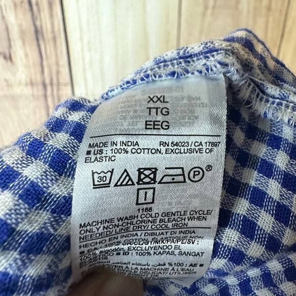 Old Navy Tie Straps Gingham Tank Top - Picture 6 of 7